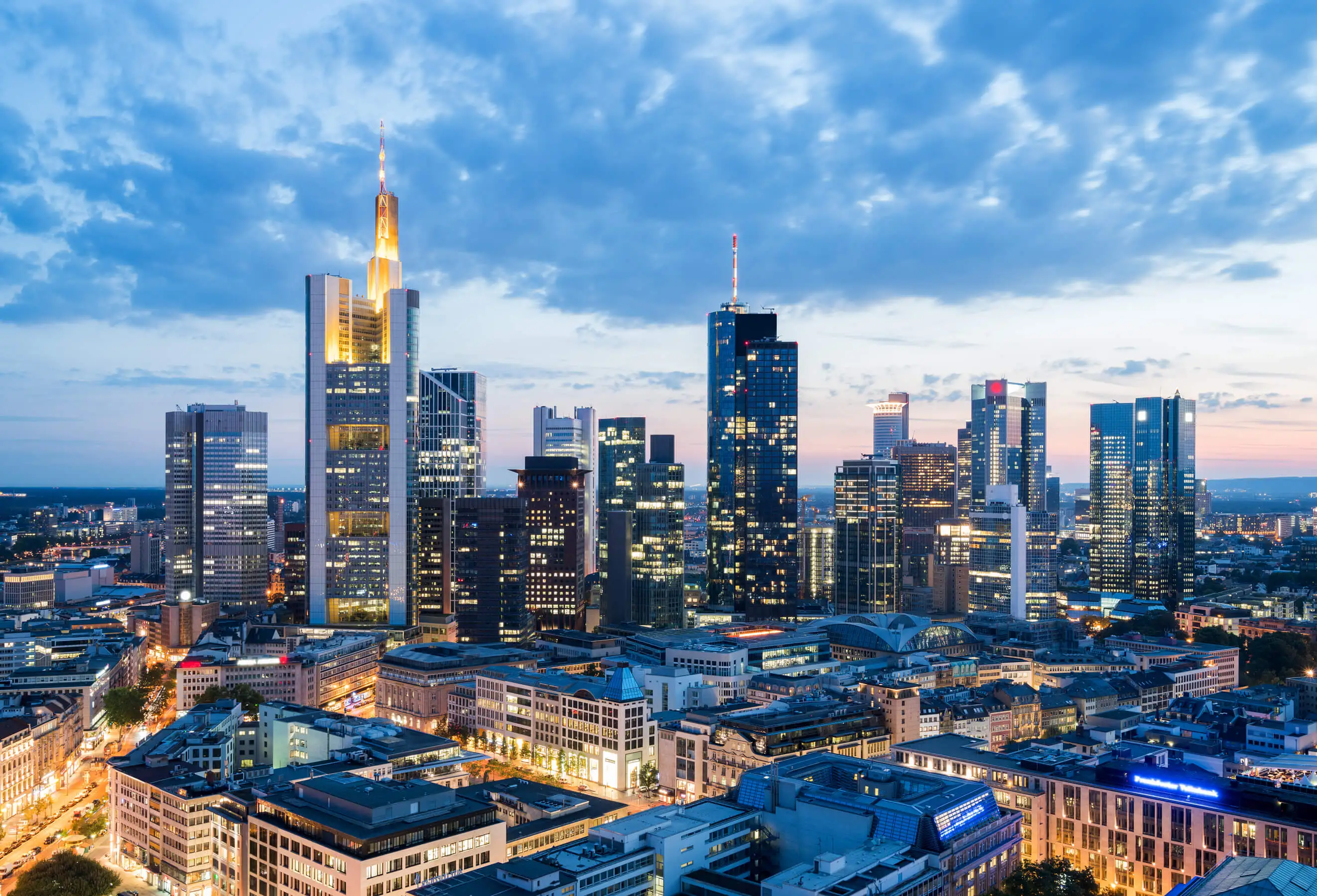 Hintergrundbild - Deine Zukunft beginnt hier.