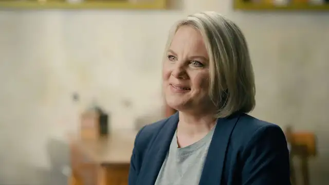 Interne Mitarbeiterin bei Hofmann Personal spricht im Interview über ihre Rolle im Unternehmen und die Vorteile der Zeitarbeit.