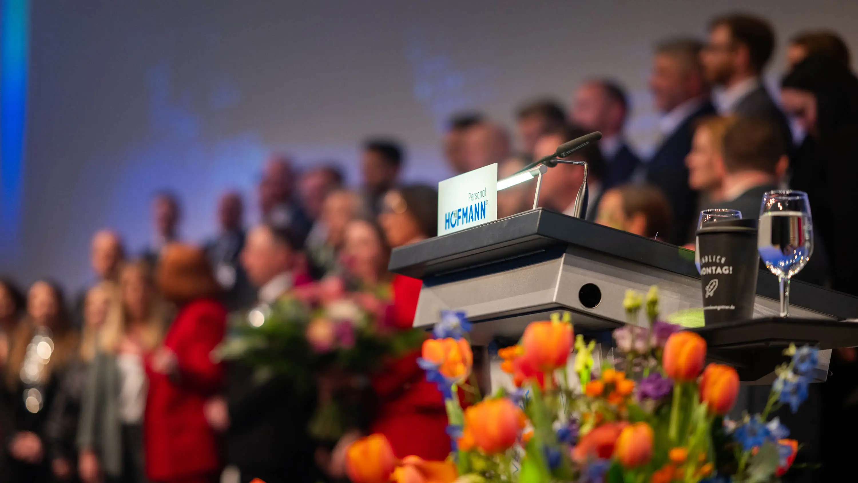 Hintergrundbild - Entdecke Deine Karrierewege.